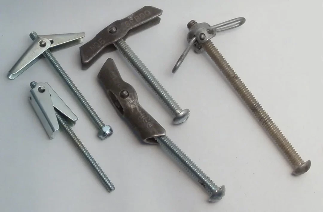 When to Choose Toggle Bolts